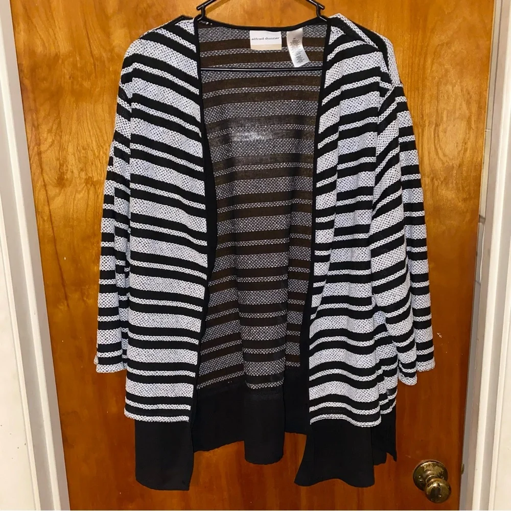 Alfred Dunner Cardigan sweater. Black and white. NEW. SZ 3X - Picture 5 of 6